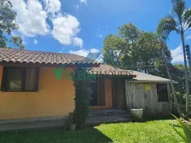 Imagem: Casa Espaçosa em Local Tranquilo, Menos