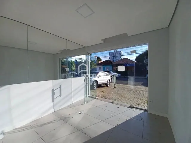 Imagem 15: Oportunidade Imperdível: Casa Comercial Espaçosa e Versátil no Centro de São Leopoldo!