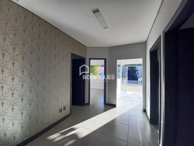 Imagem 10: Oportunidade Imperdível: Casa Comercial Espaçosa e Versátil no Centro de São Leopoldo!