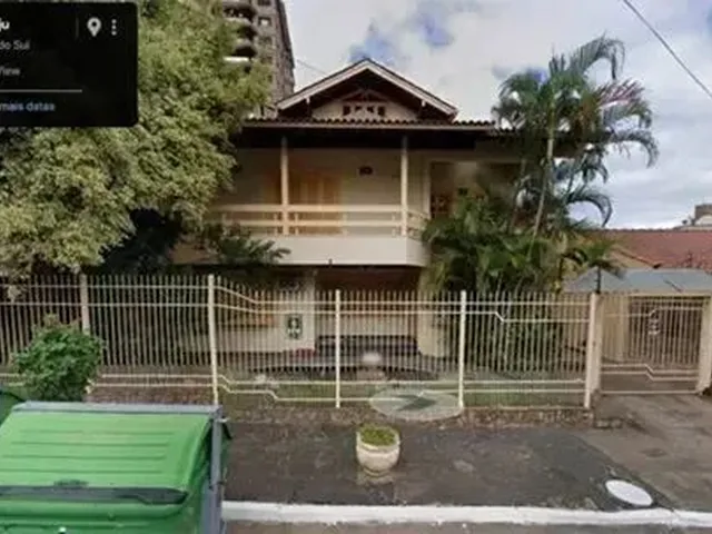 Imagem 1: Casa para Venda Tem 900 Metros Quadrados com 7 Quartos em Centro - Canoas - Rio Grande Do