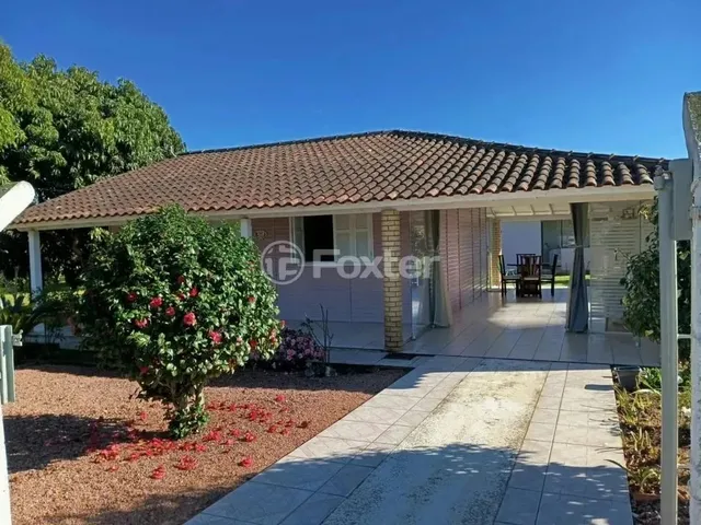 Imagem: A casa em condomínio possui 2 Dormitórios, 2 Banheiros, 5