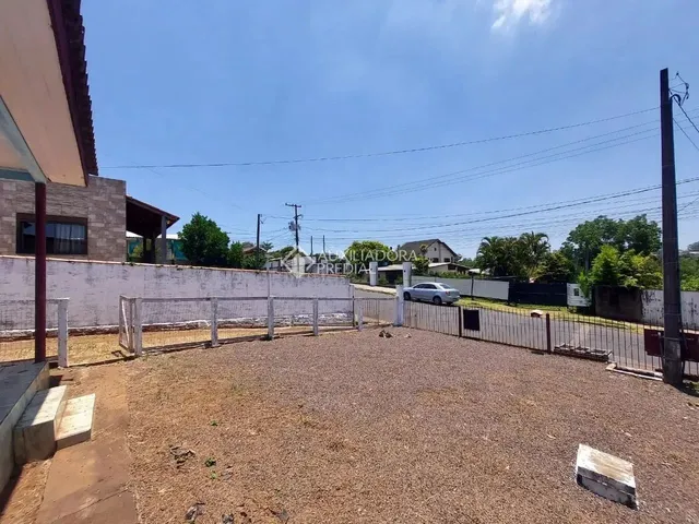 Imagem 14: Terreno Amplo com 2 Casas no Bairro Olaria