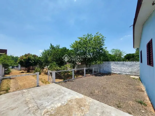 Imagem 12: Terreno Amplo com 2 Casas no Bairro Olaria