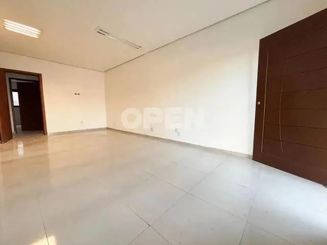 Imagem 3: Sobrado com 4 Dormitórios e 2 Suítes À Venda no Bairro Igara, Canoas