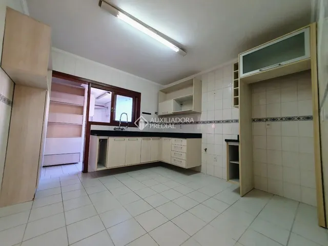 Imagem 6: Amp;Amp;Quot;Oportunidade no Centro de Canoas: Espaço e Sol!