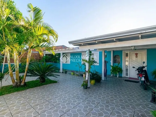 Imagem: Casa com Três Quartos na Bom Sucesso em