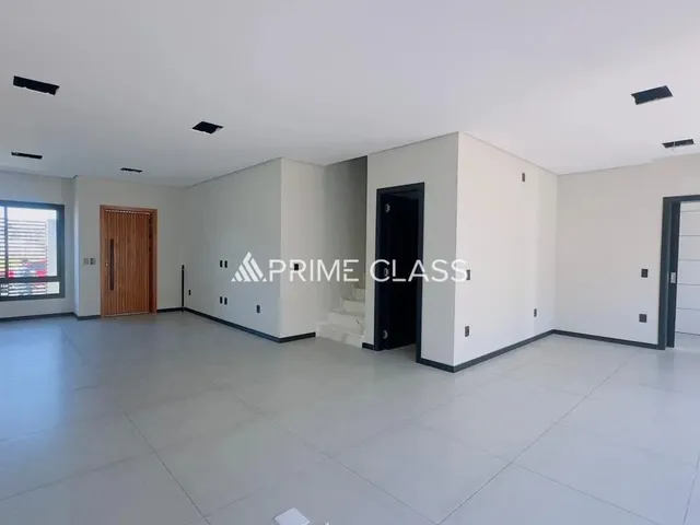 Imagem: A casa possui 3 Dormitórios, 3 Suítes, 4 Banheiros, 2