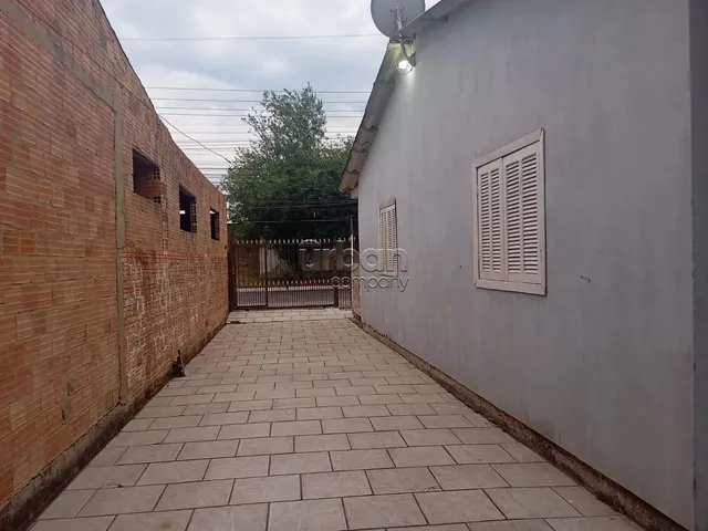 Imagem 8: 2 Casas de 3 e 2 Dormit. de 258M2 na Harmonia