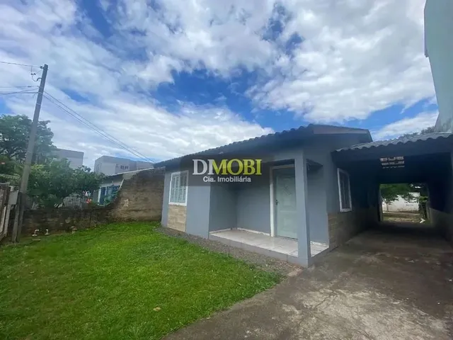 Imagem: A casa possui 2 Dormitórios, 1 Suíte, 2 Banheiros, 4