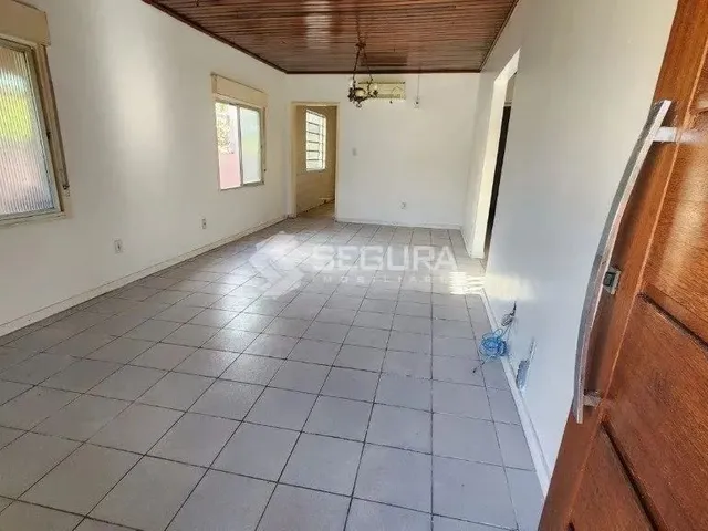 Imagem: Casa em Alvenaria com 3 Dormitórios - Niterói