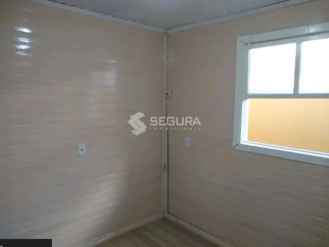 Imagem 9: Casa Mista com 3 Dormitórios e Pátio com Árvores Frutíferas - Harmonia / Canoas