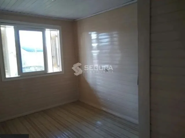 Imagem 7: Casa Mista com 3 Dormitórios e Pátio com Árvores Frutíferas - Harmonia / Canoas
