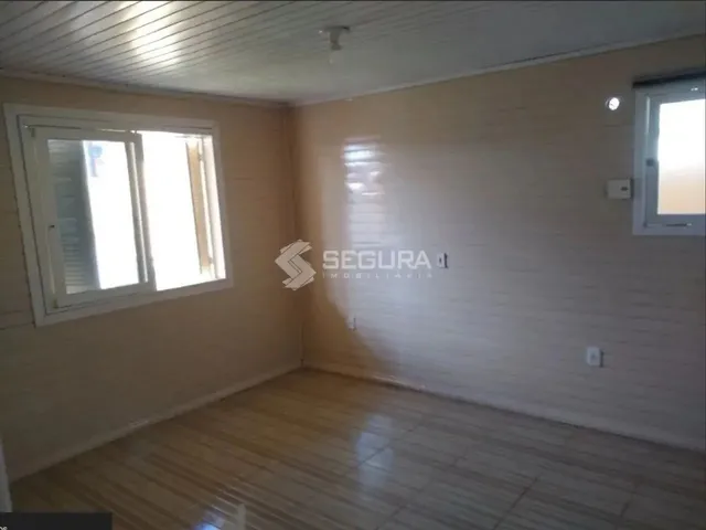 Imagem 8: Casa Mista com 3 Dormitórios e Pátio com Árvores Frutíferas - Harmonia / Canoas