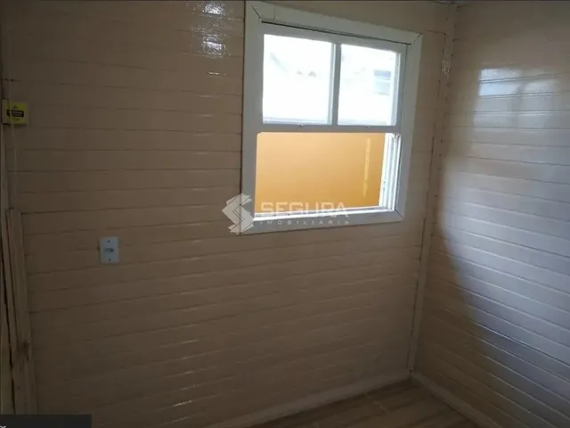 Imagem 12: Casa Mista com 3 Dormitórios e Pátio com Árvores Frutíferas - Harmonia / Canoas