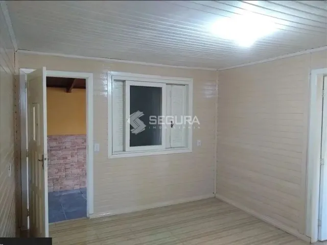 Imagem 14: Casa Mista com 3 Dormitórios e Pátio com Árvores Frutíferas - Harmonia / Canoas