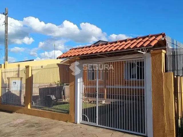 Imagem 10: Casa Mista com 3 Dormitórios e Pátio com Árvores Frutíferas - Harmonia / Canoas