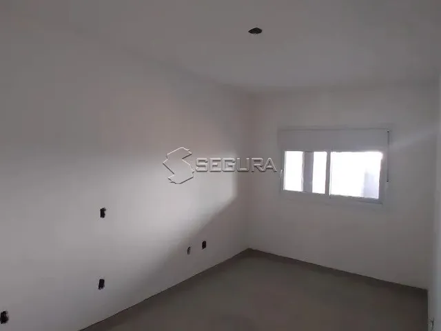 Imagem 11: Excelente Sobrado de Alto Padrão com 3 Dormitórios Sendo 2 Suítes