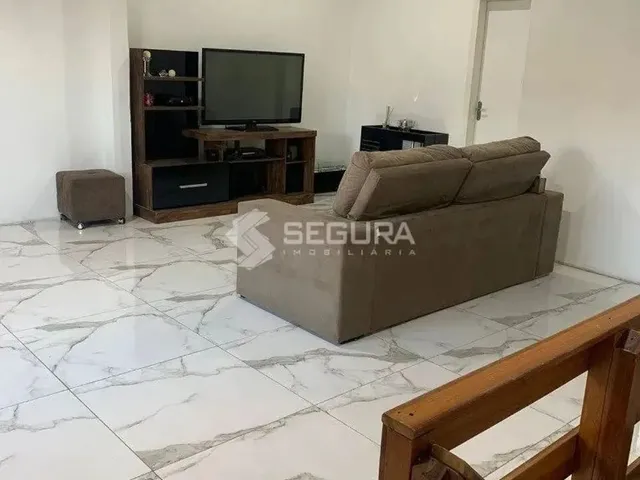 Imagem 8: Lindo Sobrado com 04 Dormitórios