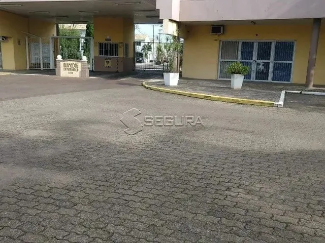 Imagem: Sobrado Amplo com 3 Dormitórios - Rio Branco