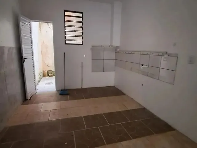 Imagem 3: Sem Txa Condominial - Imóvel para Aluguel com 78 Metros Quadrados com 2 Quartos em Nonoai