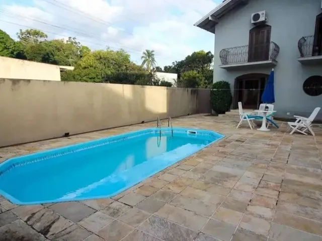 Imagem: Casa Mobiliada Próxima À Orla, com Piscina