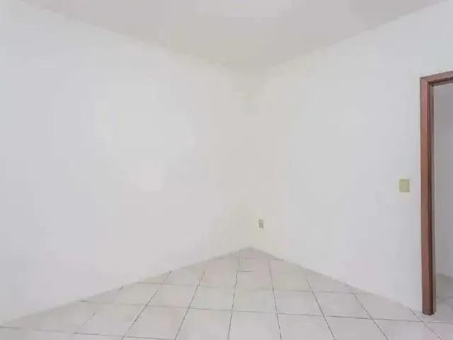 Imagem 2: Sobrado Térreo com 3 Dormitórios para Locação no Bairro Cavalhada