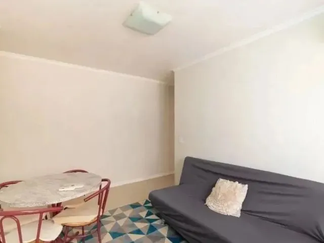 Imagem: Apartamento de 2 Dormitórios Rua Silvério