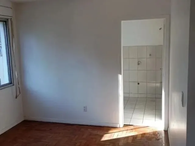 Imagem 2: Apartamento com Um Dormitório, Living, Banheiro, Cozinha e Área de Serviço...