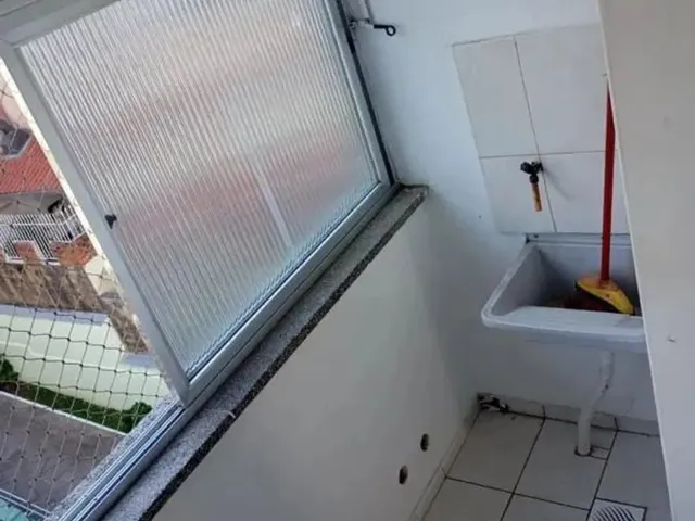 Imagem 7: Apartamento com Um Dormitório, Living, Banheiro, Cozinha e Área de Serviço...