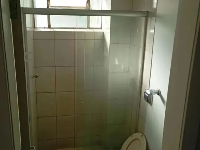 Imagem 8: Apartamento com Um Dormitório, Living, Banheiro, Cozinha e Área de Serviço...