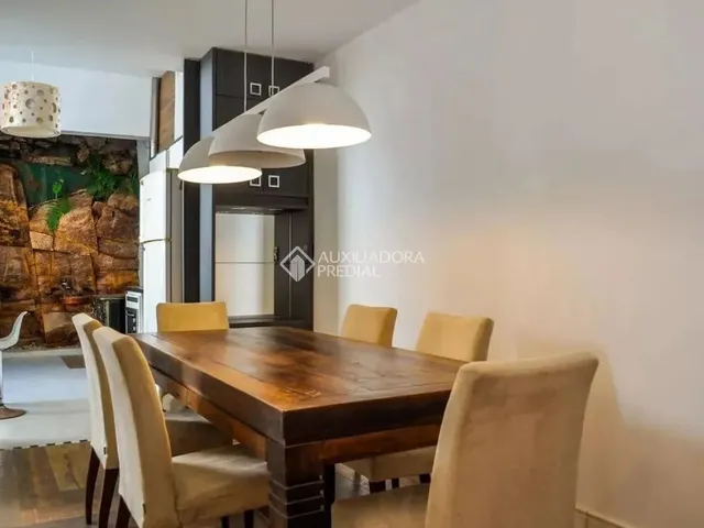 Imagem: Casa em Condomínio C/ Piscina 300M² para