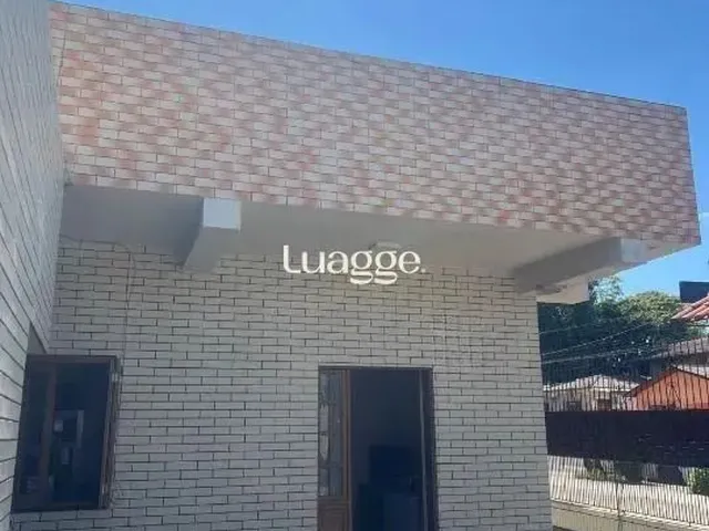 Imagem: Linda Casa de Esquina, Semi Mobiliada