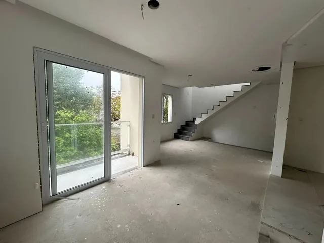 Imagem 10: Casa em Condomínio Fechado com 3 Dormitórios para Alugar no Bairro Teresópolis Porto