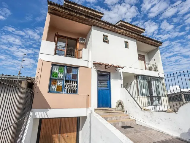 Imagem: Casa de 4 Dormitórios para Alugar na Bairro