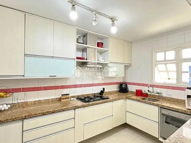 Imagem 13: Casa com 4 Dormitórios, Mobiliada na Zona Sul!