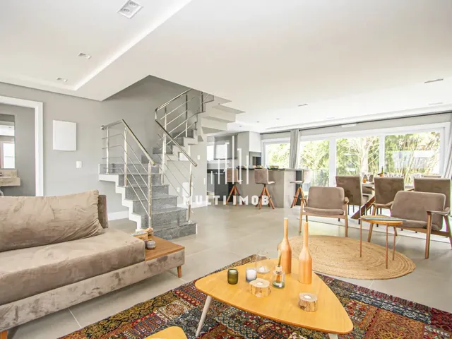 Imagem: Casa com 330M² Sendo 04 Dormitórios