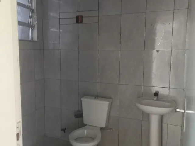 Imagem 9: Imóvel para Aluguel Possui 35 Metros Quadrados com 2 Quartos em Olinda - Nilópolis - Rj