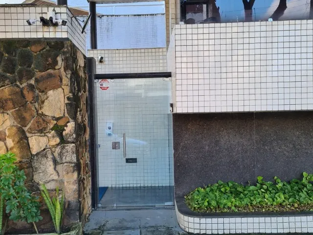 Imagem 4: Apartamento de Luxo em Casa Forte com 4 Quartos, 2 Suítes e 2 Vagas de Garagem