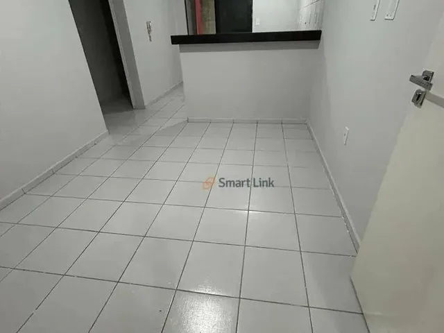 Imagem: O apartamento possui 2 Dormitórios, 1 Suíte, 2 Banheiros,