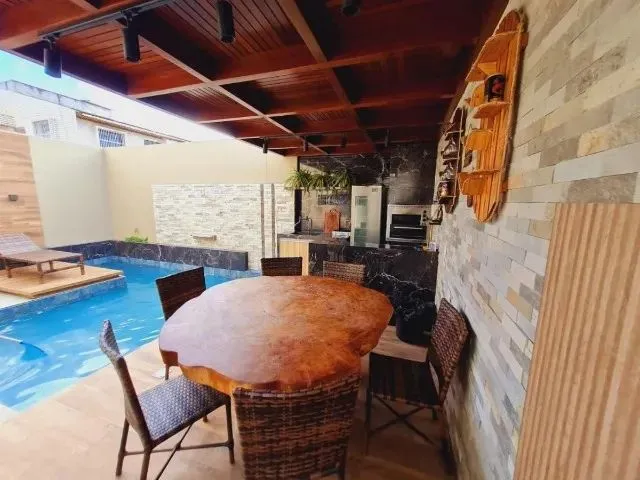 Imagem: Casa com Piscina nos Bancários