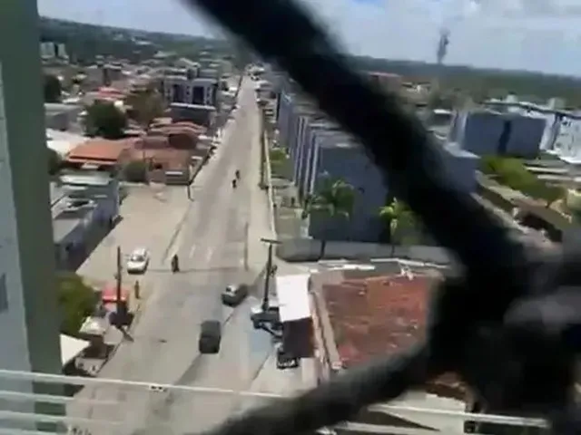 Imagem 7: Apartamento em Mandacaru, com 02 Quartos, 01 Suíte..