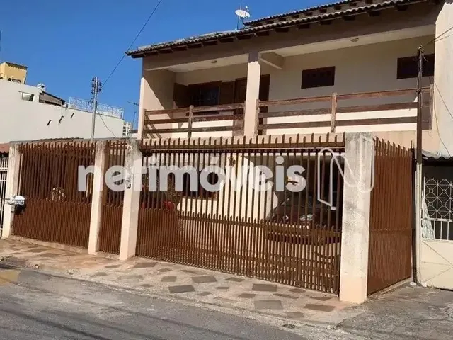 Imagem: Sobrado 4 Quartos na Qe 28, Conjunto G