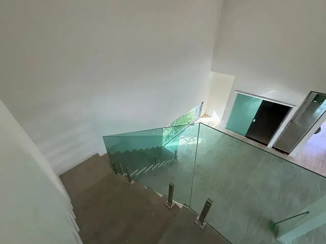 Imagem 16: Imóvel para Aluguel com 400 Metros Quadrados com 3 Quartos