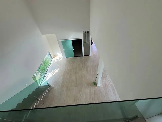 Imagem 9: Imóvel para Aluguel com 400 Metros Quadrados com 3 Quartos