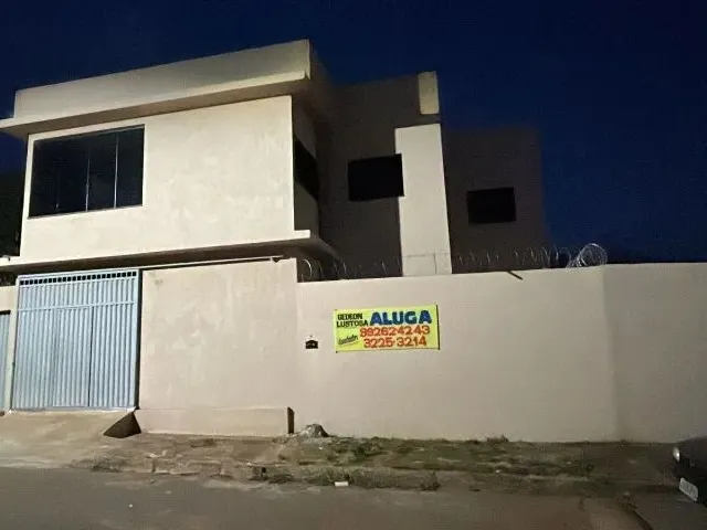 Imagem: Aluga-Se Casa - Sobrado com Duas Moradias