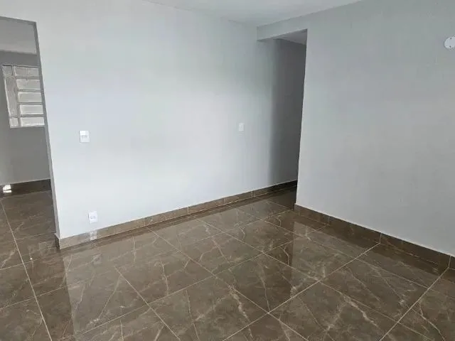 Imagem: Aluga-Se Uma Casa de 3 Quartos na Qd 05