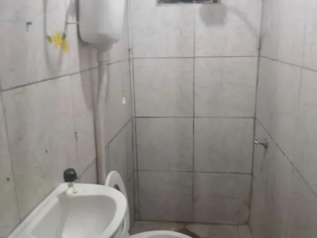 Imagem 6: Casa 4 Cômodos Recanto das Emas 406 Conjunto L Casa 27 Ao Lado Supermercado Baratao. Zap