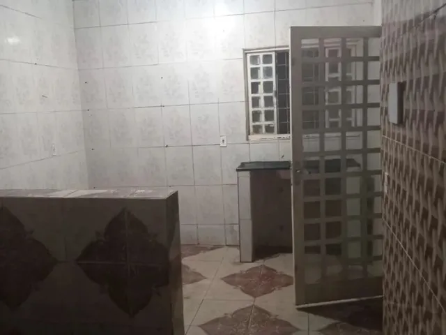 Imagem 8: Casa 4 Cômodos Recanto das Emas 406 Conjunto L Casa 27 Ao Lado Supermercado Baratao. Zap
