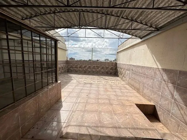 Imagem 9: Triplex de 4 Quartos com Garagem