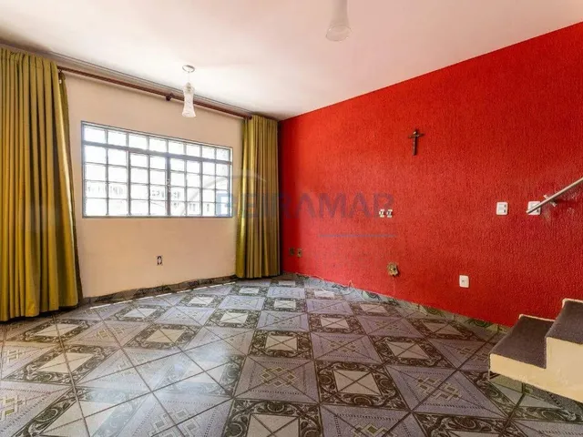 Imagem: Casa Ampla de 5 Quartos para Alugar no Riacho